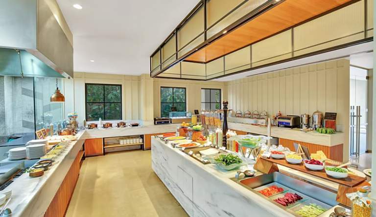 Holiday Inn Goa Candolim Buffet